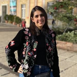 Meet your Posher, Pilar